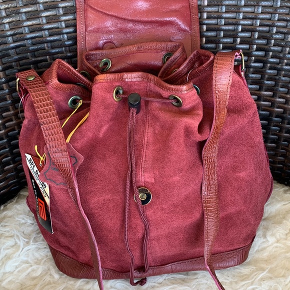 BPC Design Genuine Leather Shoulder Bag - Picture 8 of 16